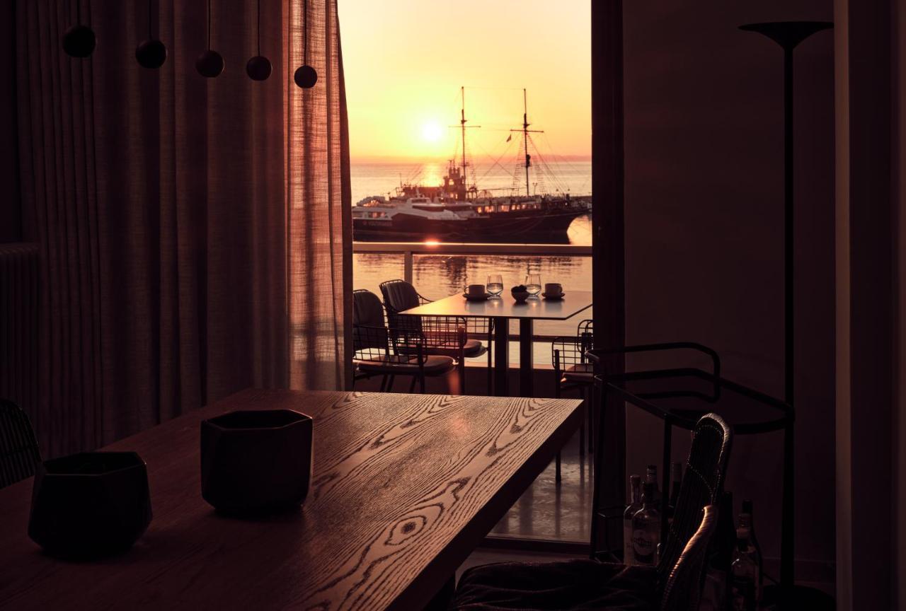 Apartament Monopolio Waterfront With Sea View, By Zantewize